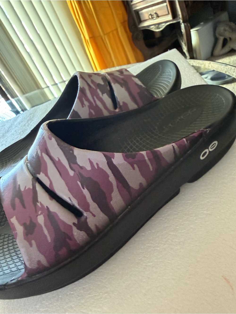 OOFOS Women's Purple Camo Slide Sandals 9 - Picture 3 of 9